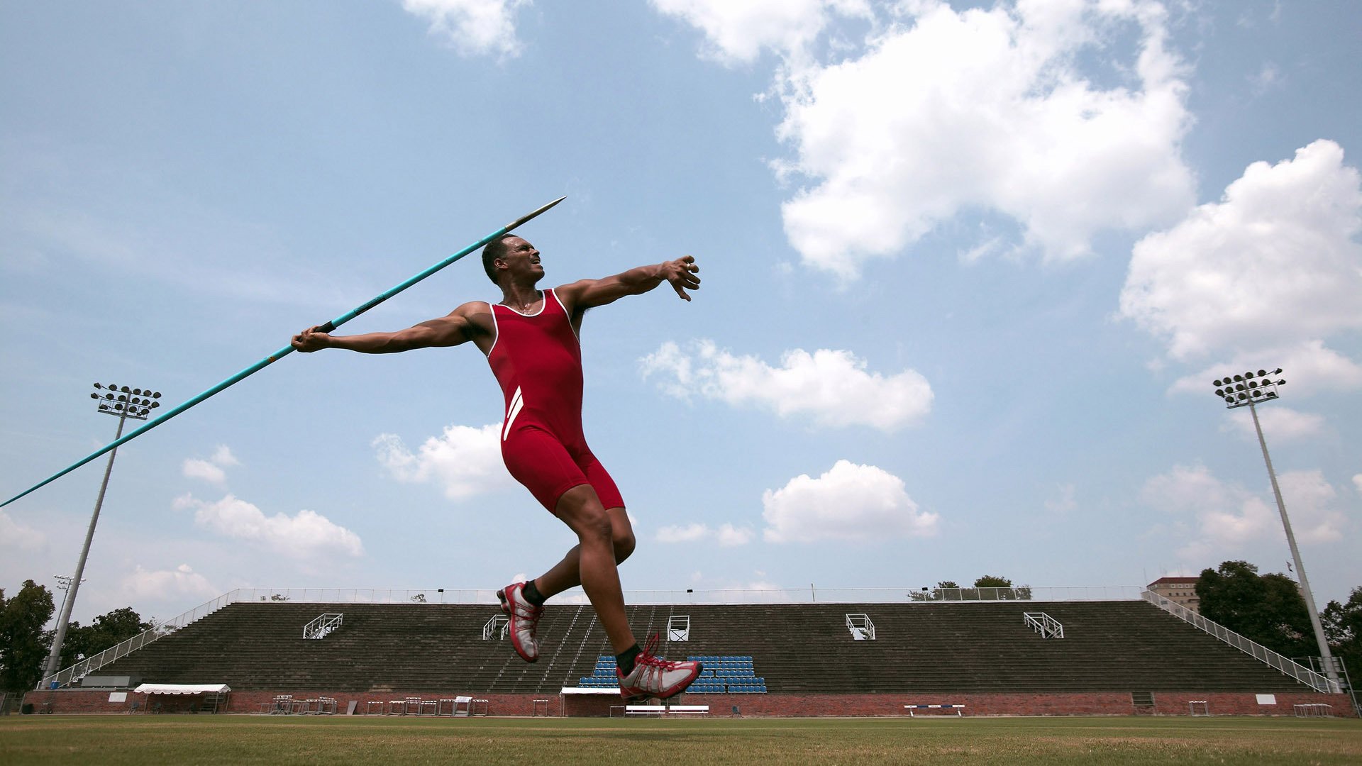 澳网抢七大战对决在即！金州勇士演练定位球，武汉三镇密集防守应对